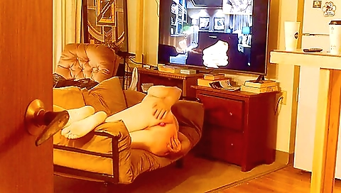 Amateur anal solo video with big ass babe with vibrator