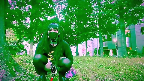 Transsexual babe in stockings enjoys anal sex in her tight hole