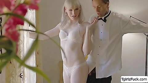 Bareback threesome with a nice big booty blonde babe