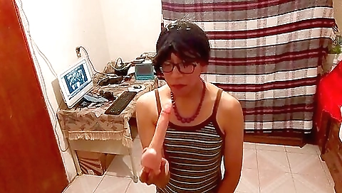 Latina brunette tries oral deepthroat on her dildos