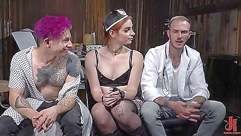 Blonde slut gets her ass and pussy licked and penetrated